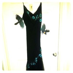 XSCAPE Form fitting full length Mermaid dress